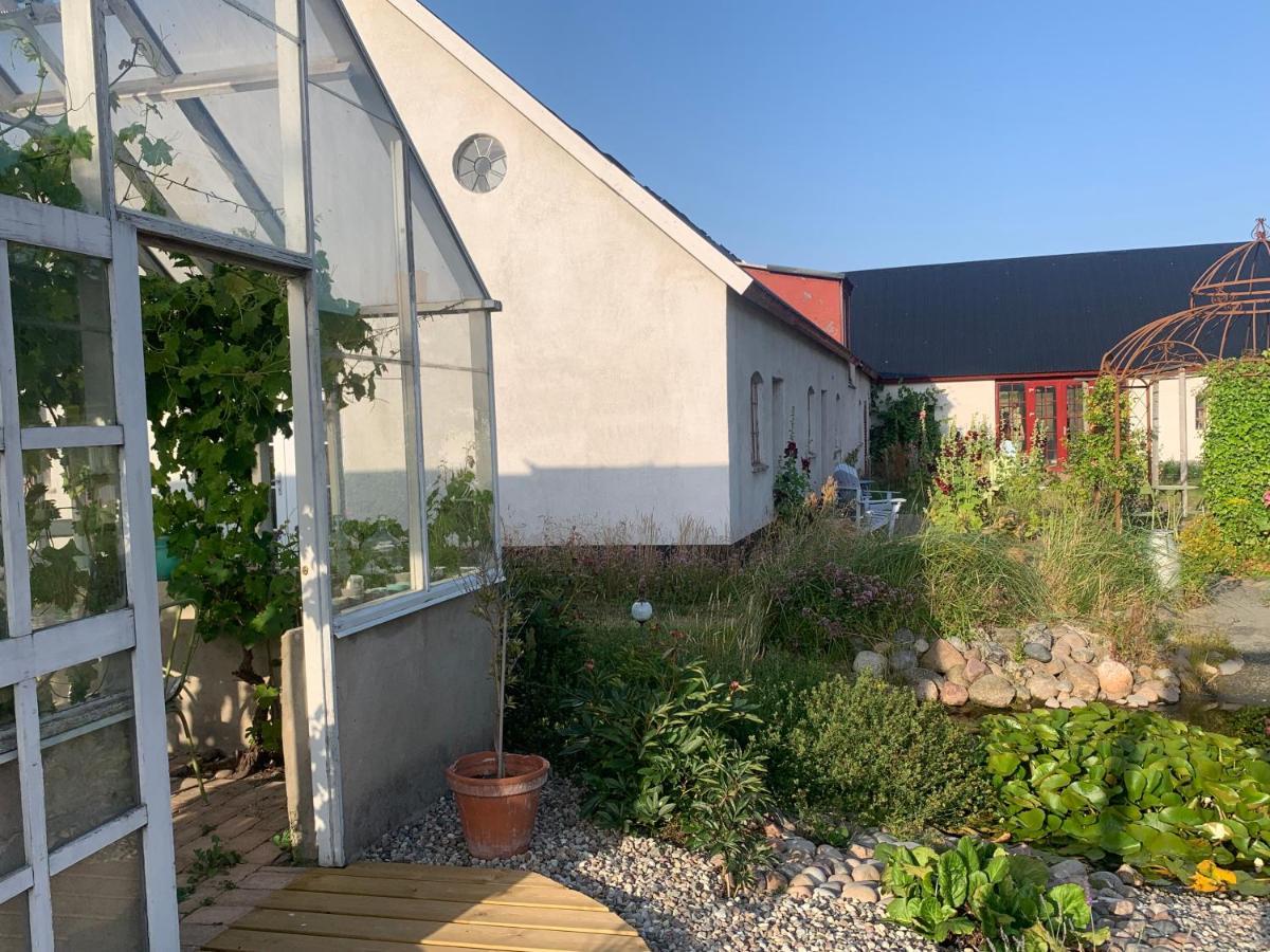 Strandbadsgarden B&B Loderup Exterior photo